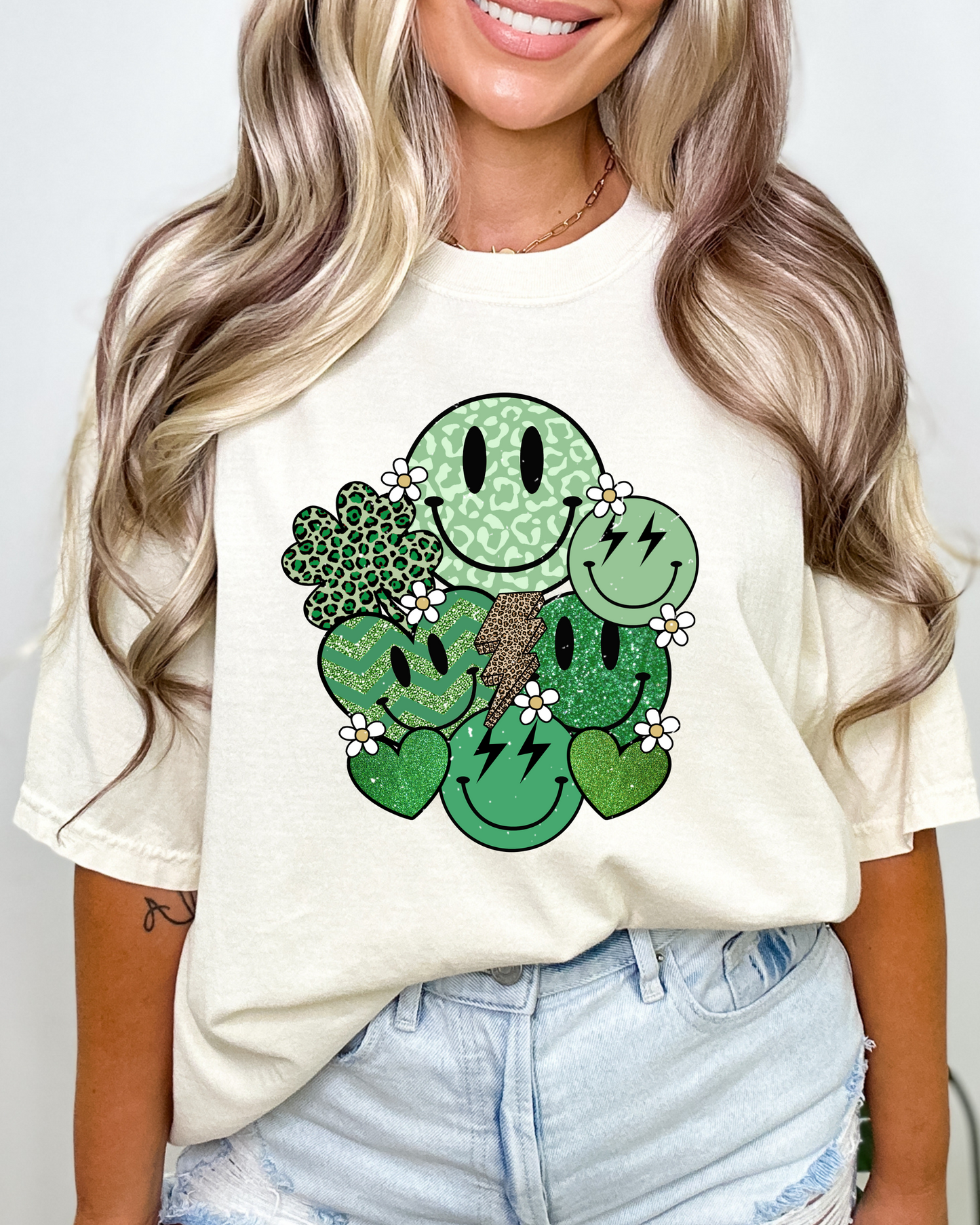 SMILE SHAMROCK TEE (COMFORT COLORS)